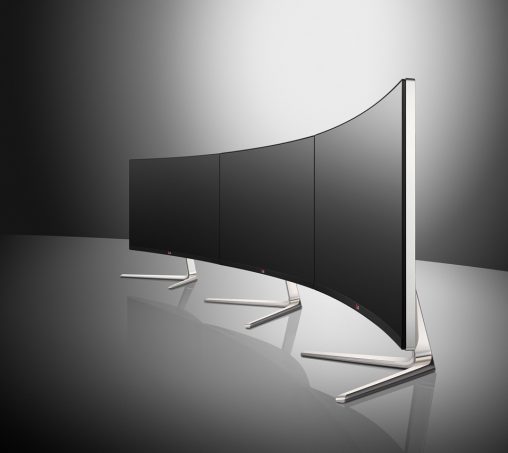 Arrange three 34UC97 monitor to create the ultimate MegaDesk experience.